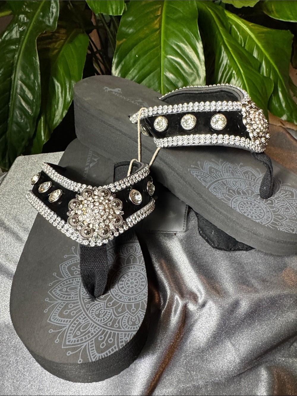 Montana West Wedge Black Rhinestone Embellished Flip Flop Sandals - New! Size 7